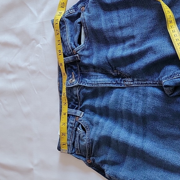 American Eagle medium wash high rise mom jean size 0 - Picture 2 of 7